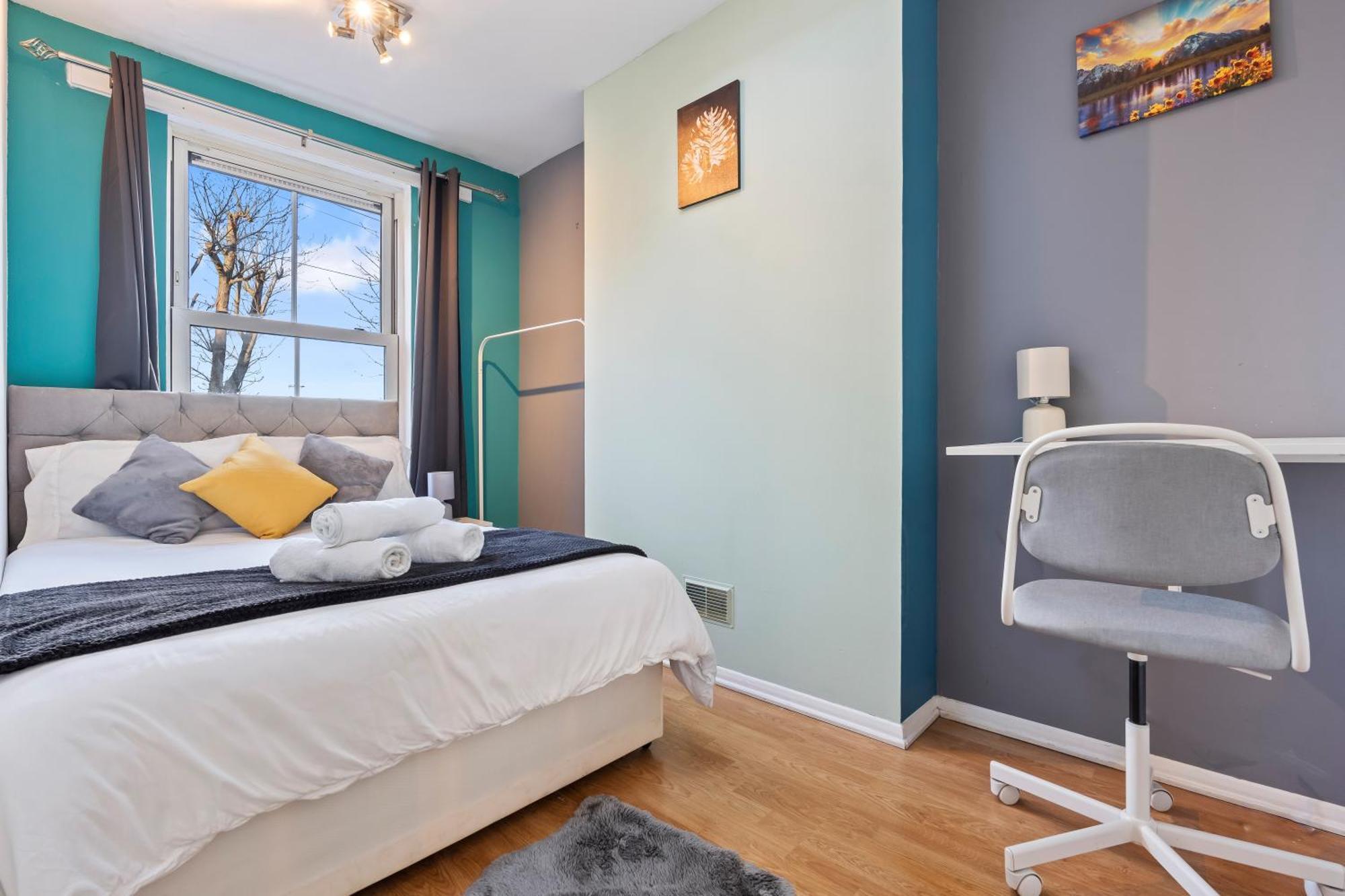 Comfy 4Br House Close To Subway London Exterior photo